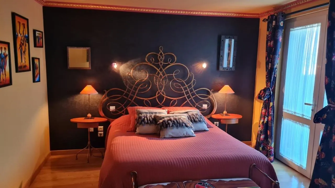 Couette-café Bed and Breakfast La Casa Color à Lamagdelaine France
